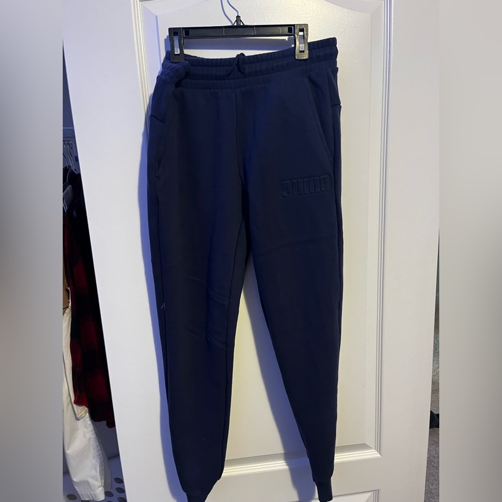 Dark blue puma sweatpants size small men’s
